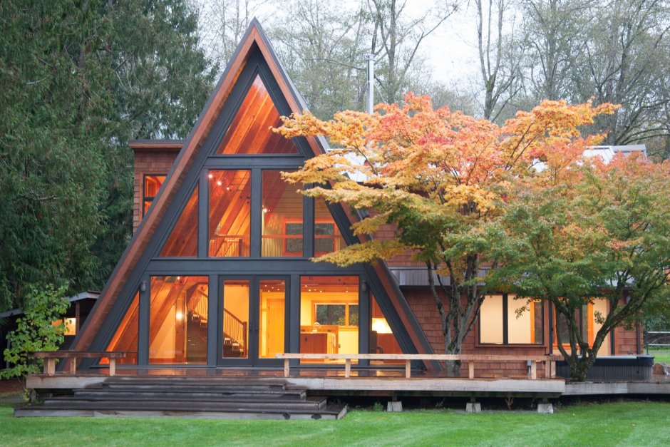 Дом шалаш а frame House.