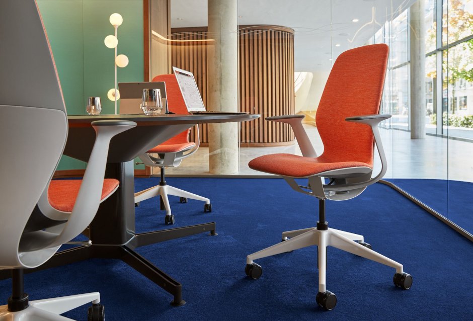 Эргономичное рабочее кресло Steelcase
