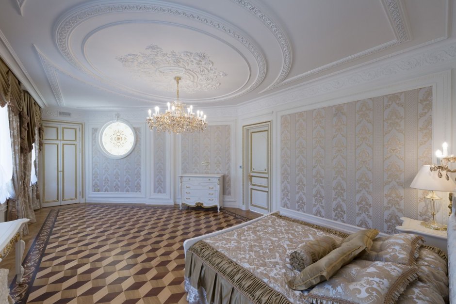 Лепнина в интерьере спальни