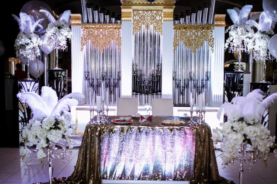 Свадебный декор с перьями