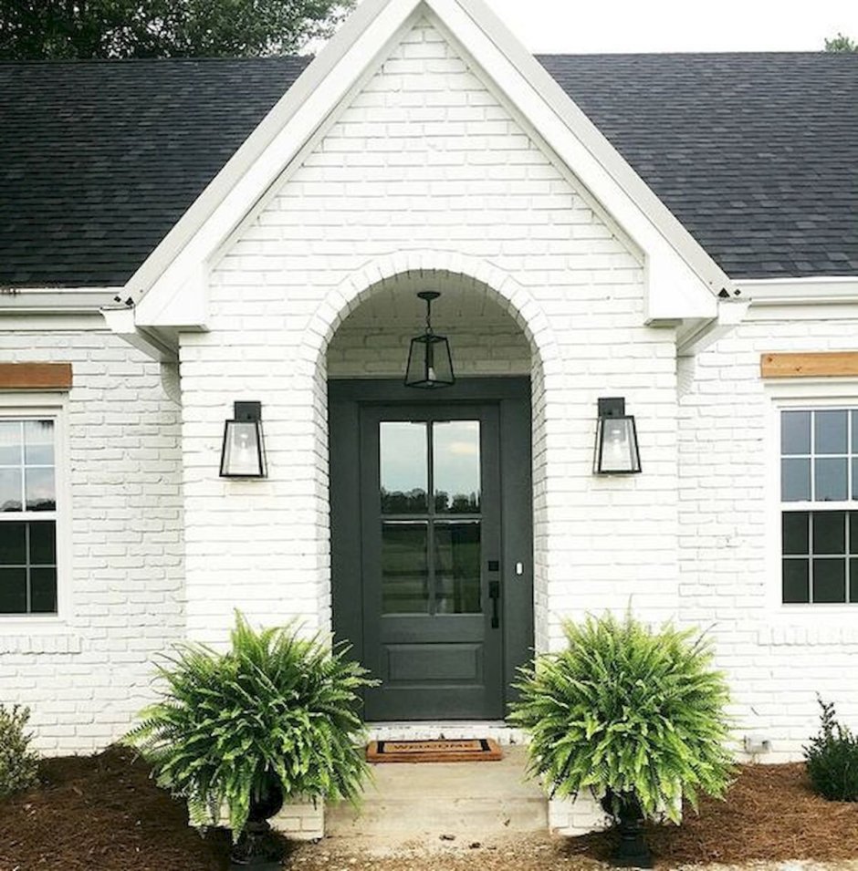 Modern Farmhouse Exterior кирпич