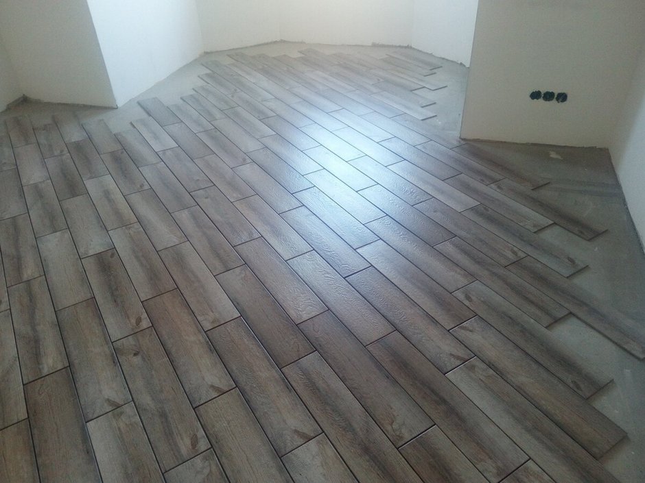 Укладка керамогранита Лесной