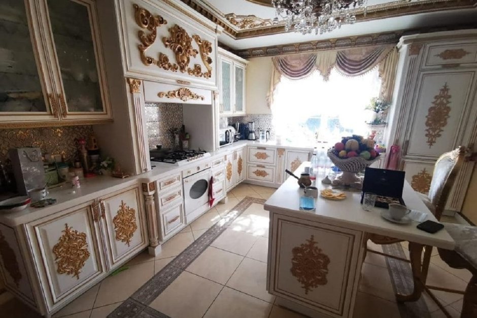 Золотой дворец главы ГИБДД Ставрополья