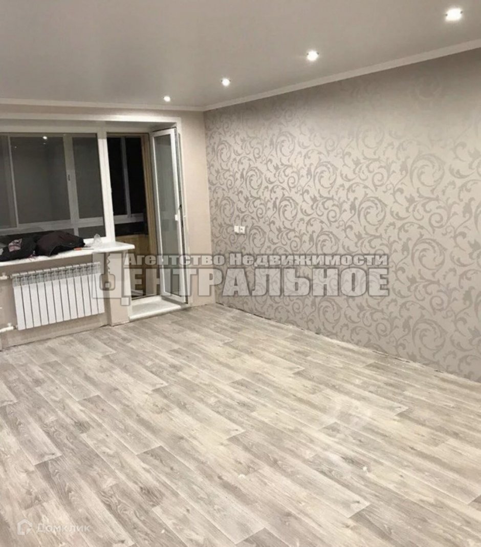 Обои к светлому ламинату