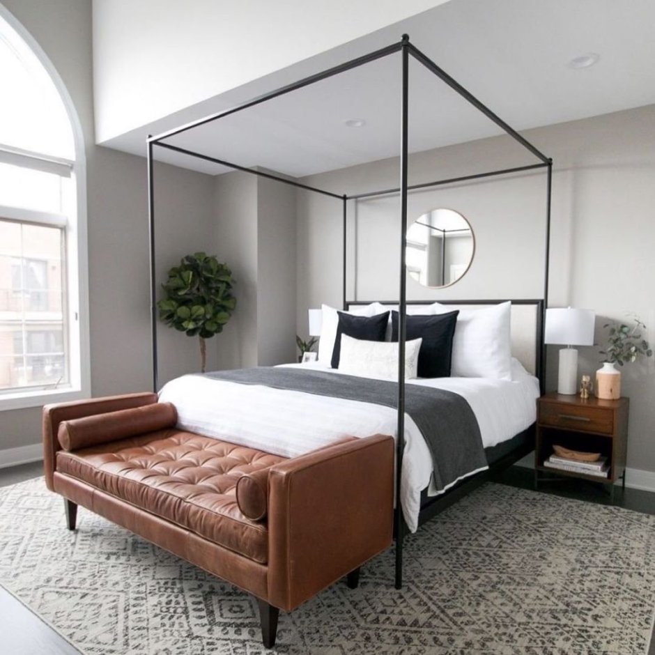 Кровать с балдахином двуспальная в современном интерьере
