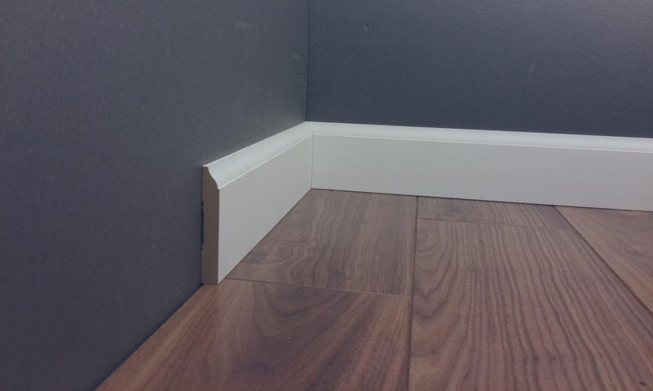 Плинтус Ultrawood Base 5748