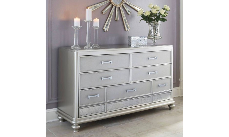 B650-31 комод Coralayne, Ashley Furniture