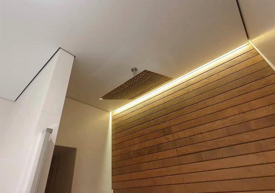 Парящий потолок с выключенной подсветкой