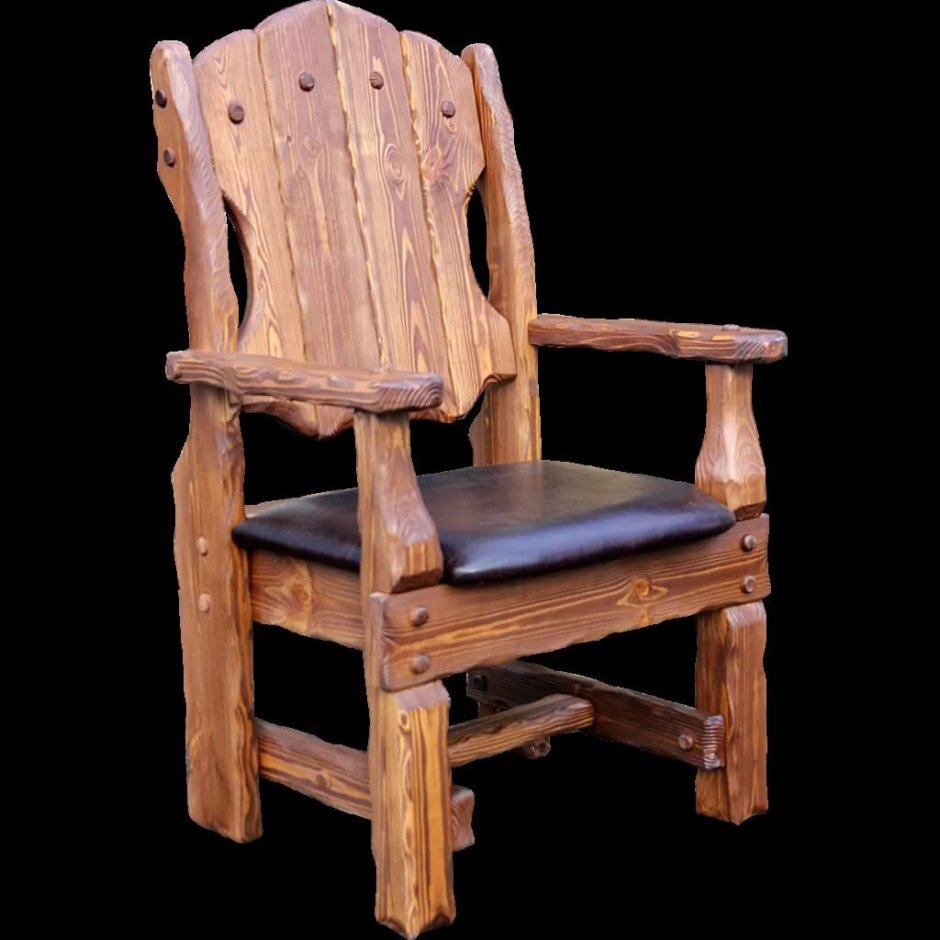 Кресло с деревянной спинкой
