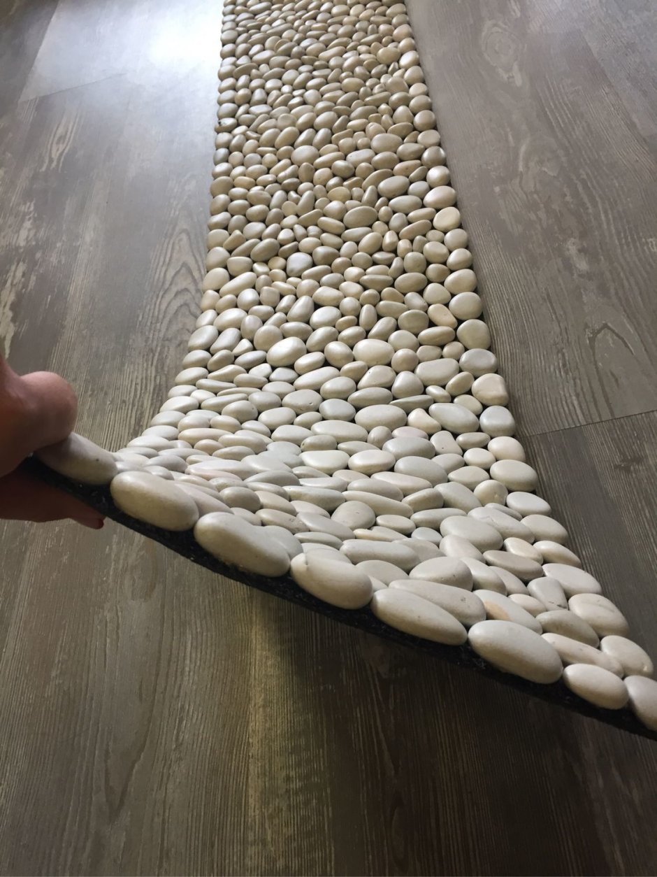 Коврик из гальки