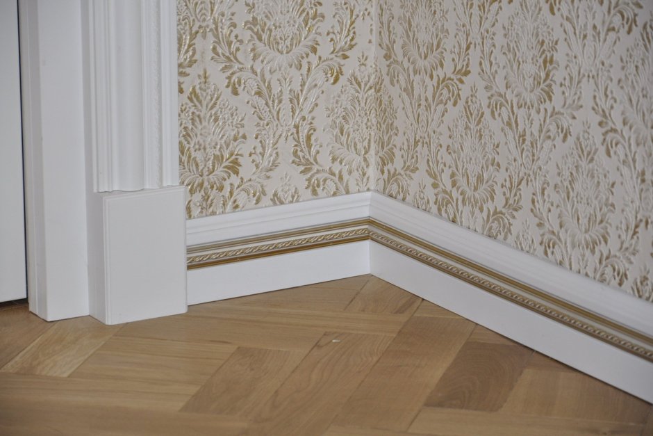 Плинтус Ultrawood Base 5763