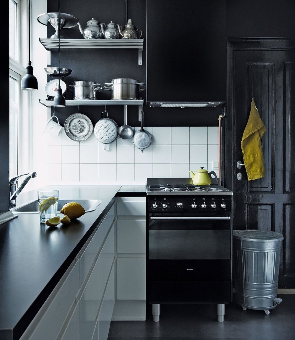 Маленькая кухня ikea чёрная