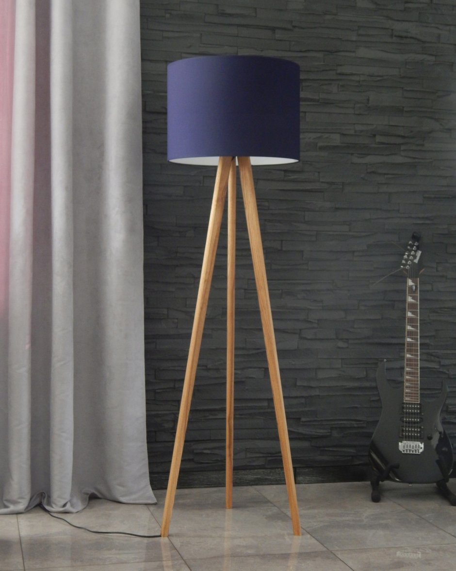 Трёхногий напольный светильник Haro inspire f121 Chr