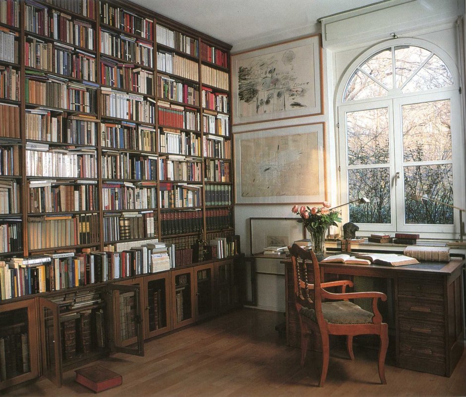 Советские книжные полки в интерьере
