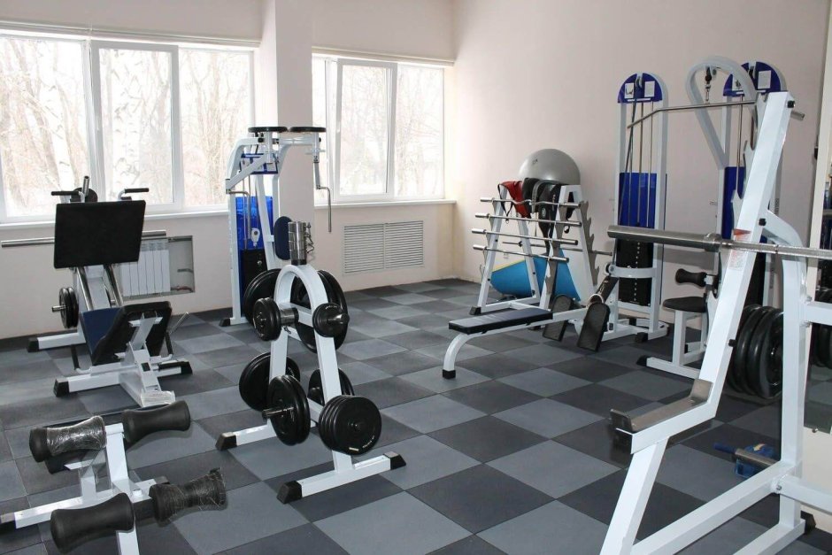 Напольное резиновое покрытие для тренажерного зала