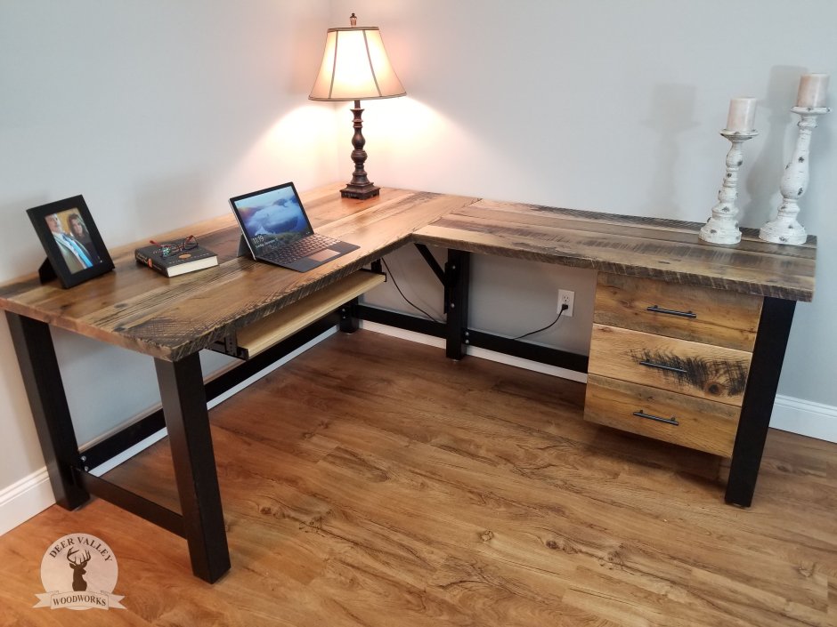 Письменный стол Blackhawk Desk