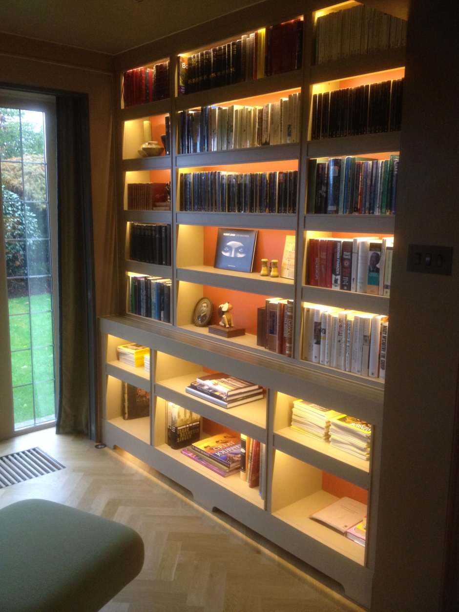 Подсветка книжных полок