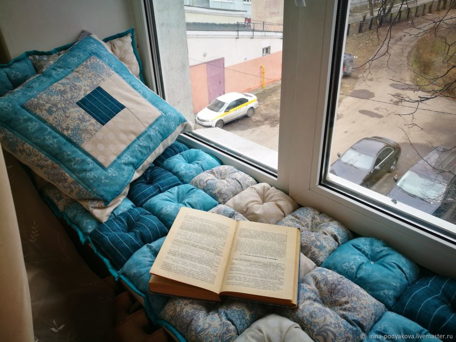 Мягкие сидушки на подоконник