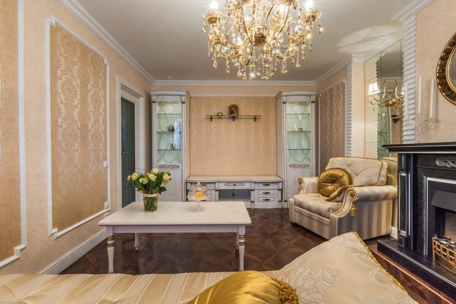 Гостиная с молдингами