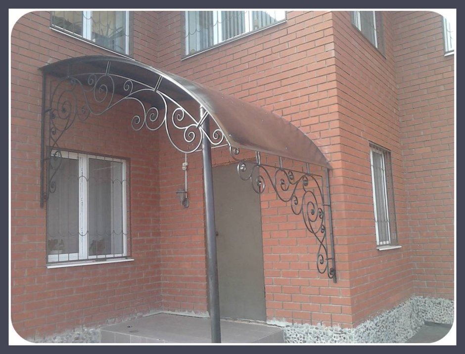 Навес над крыльцом