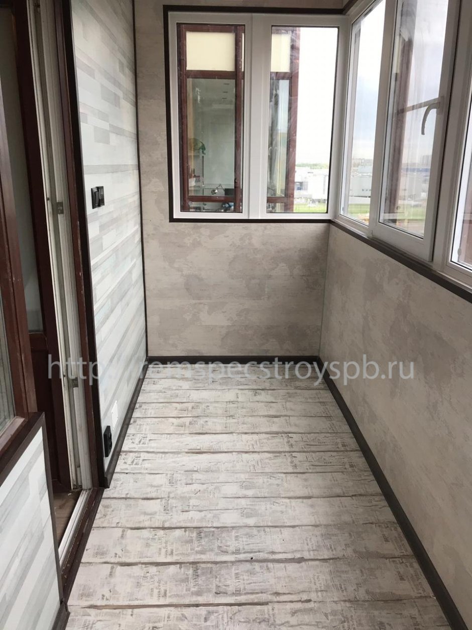 Балкон из кварц винила