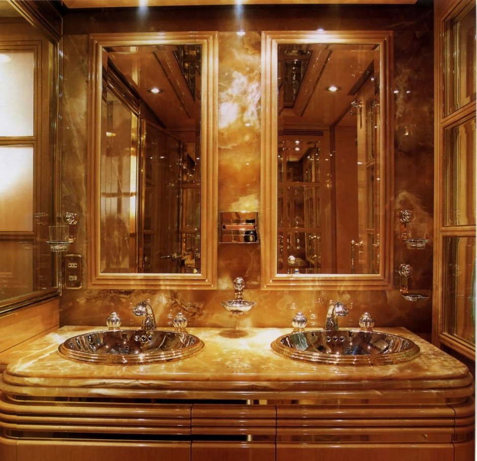 Ванная комната в стиле янтарной комнаты