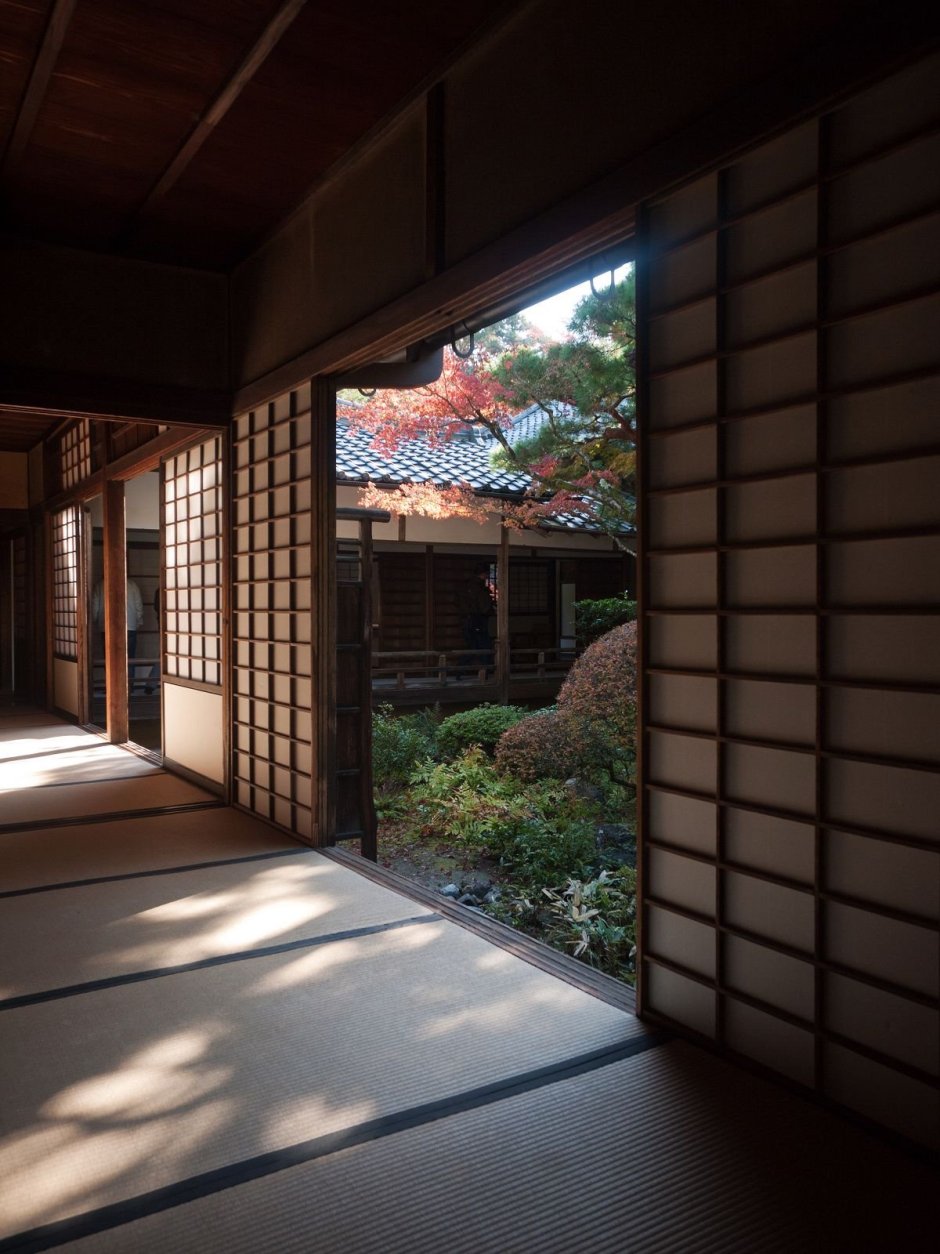 Двухэтажный дом в японском стиле