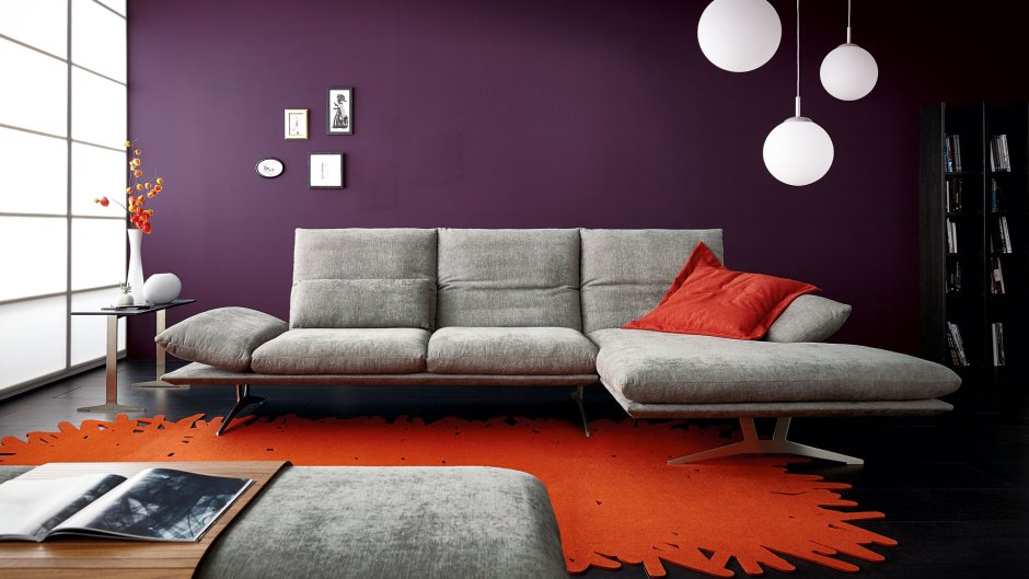 Кушетка диван в гостиную в современном стиле