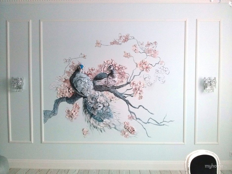 Барельеф на стене в японском стиле