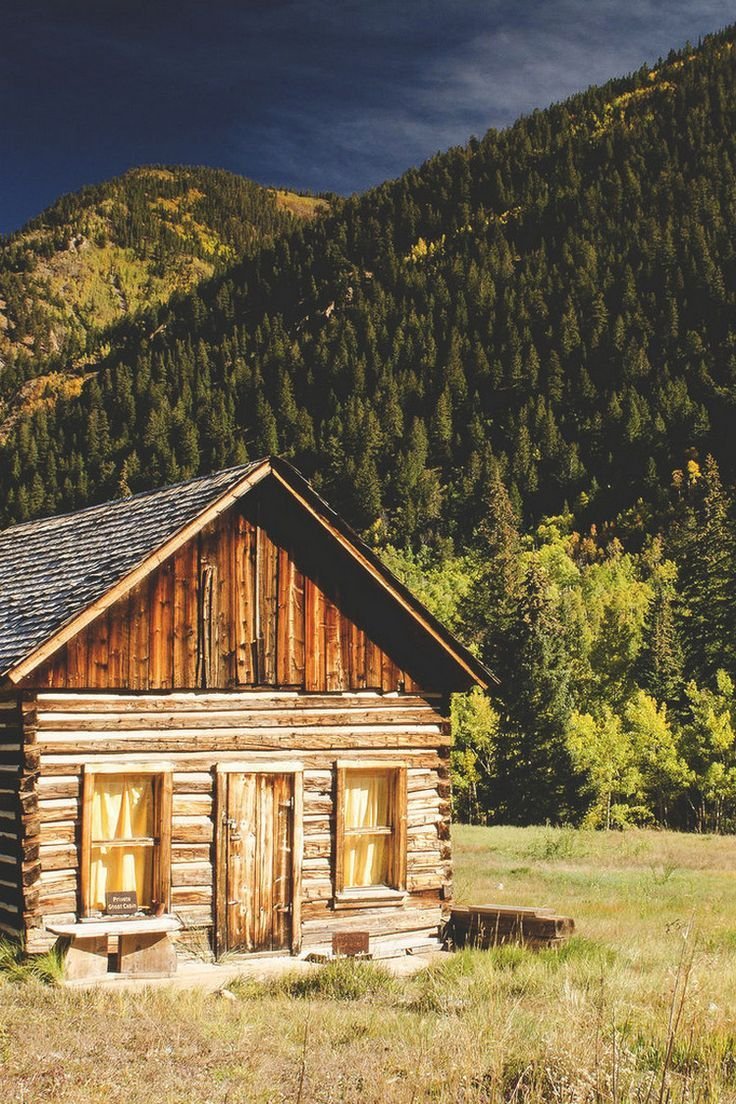 Деревянный дом в горах (52 фото)