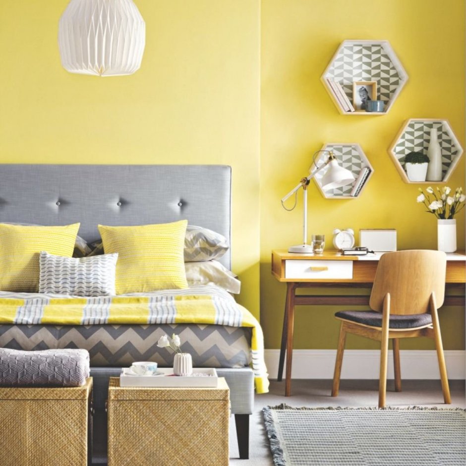 Лимонный цвет в интерьере спальни