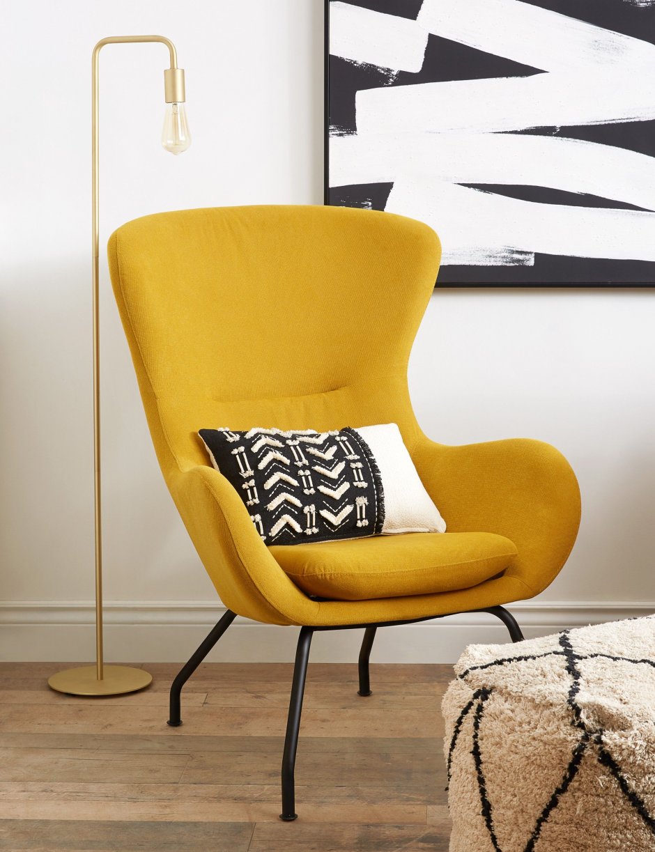 Желтое кресло современное