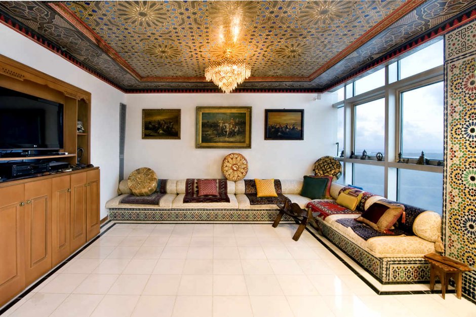 Интерьер гостиной в арабском стиле