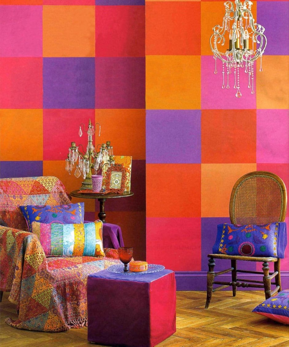 Разноцветная стена