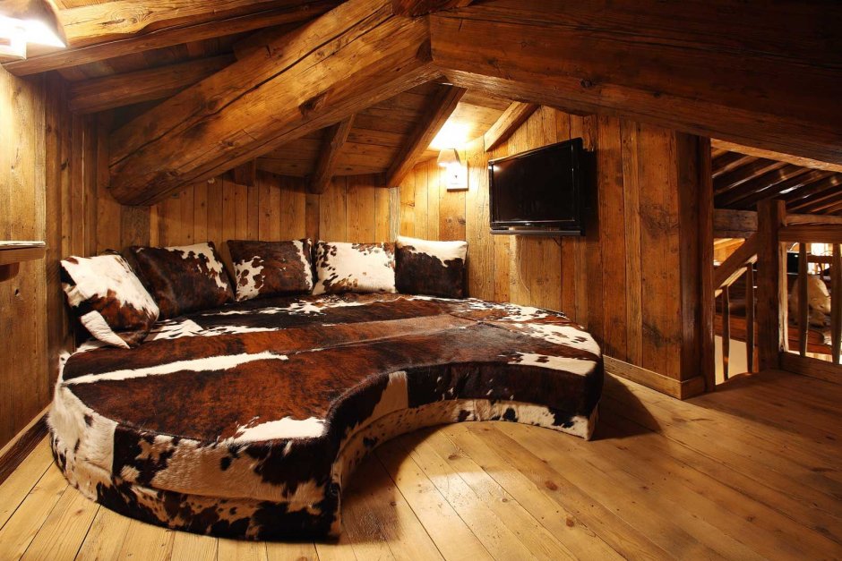 Кровать из дерева стиль Шале