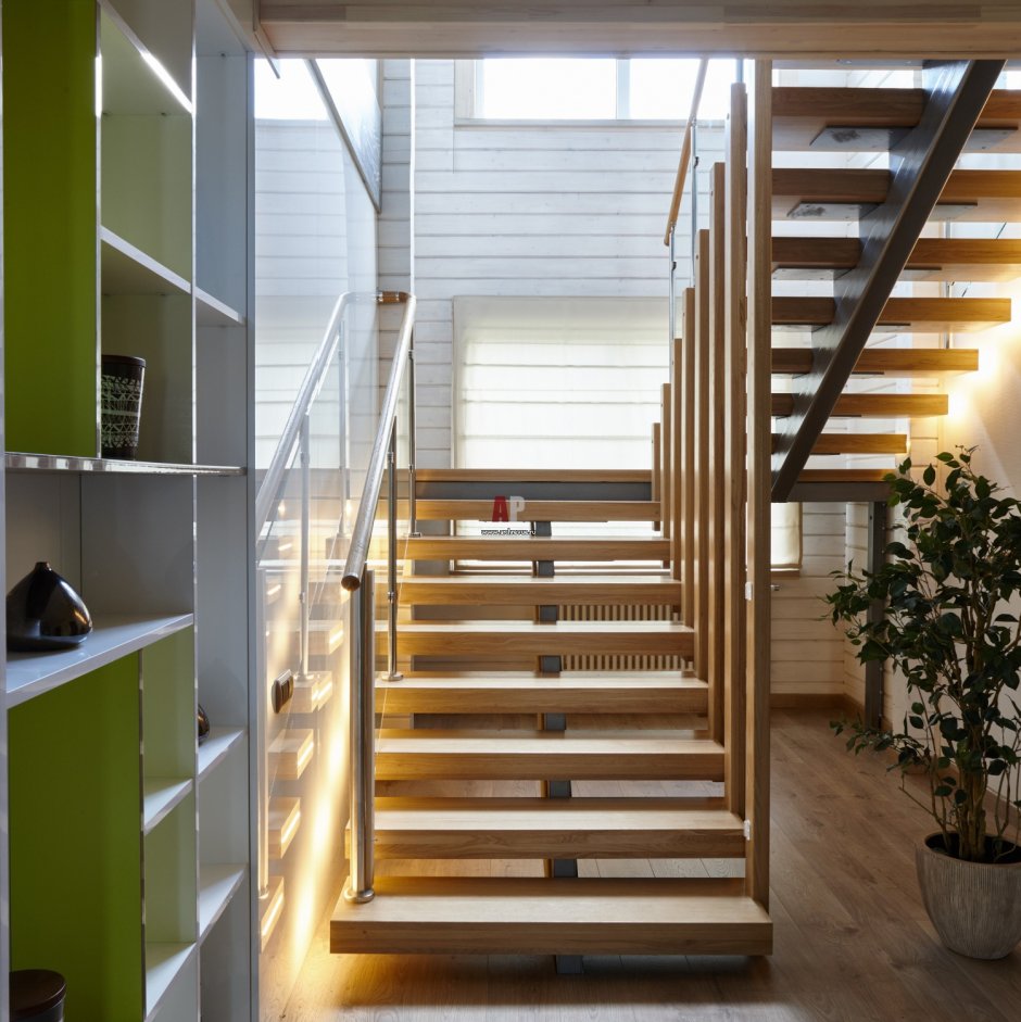 Современные лестницы в деревянных домах