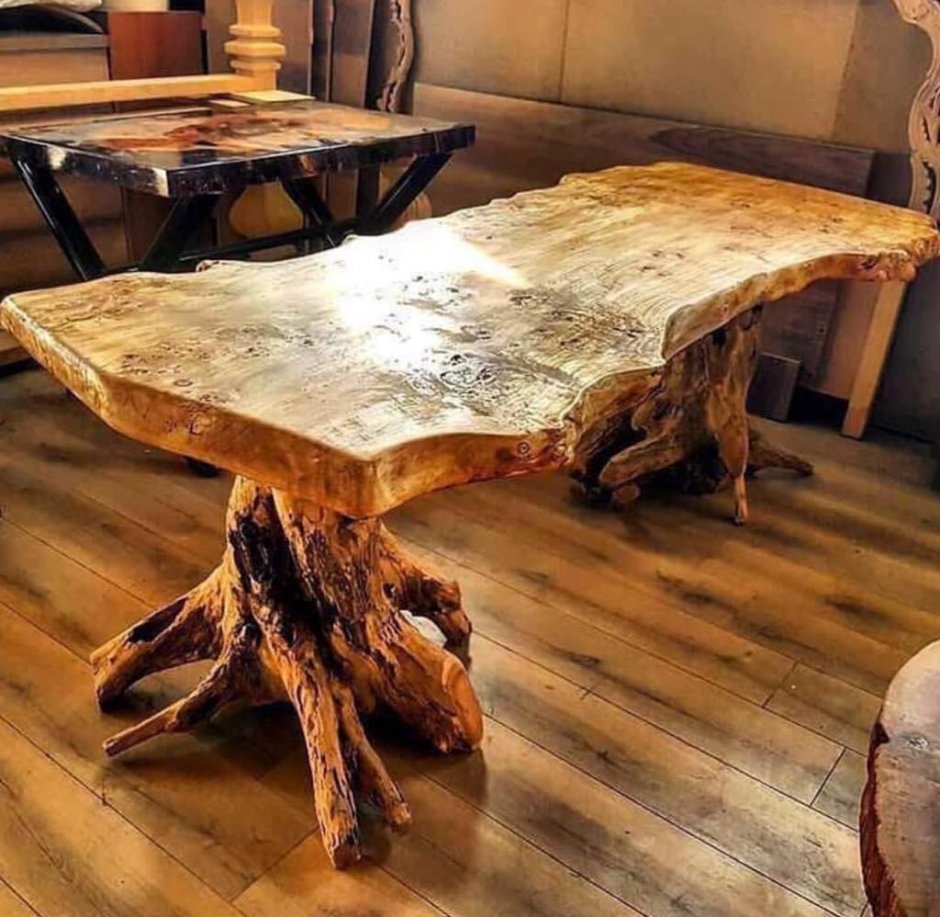 Декоративные столы из дерева