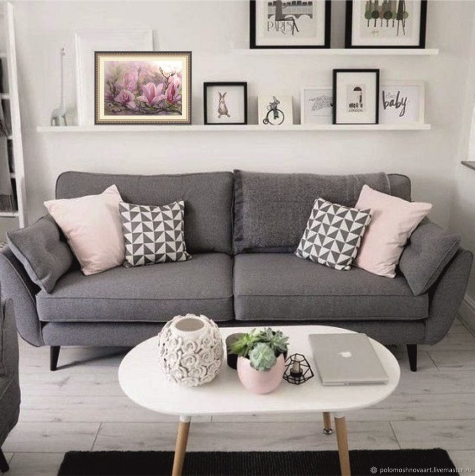 Стильный серый диван