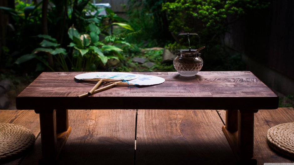 Японский традиционный столик