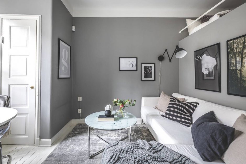 Серый интерьер маленькой квартиры
