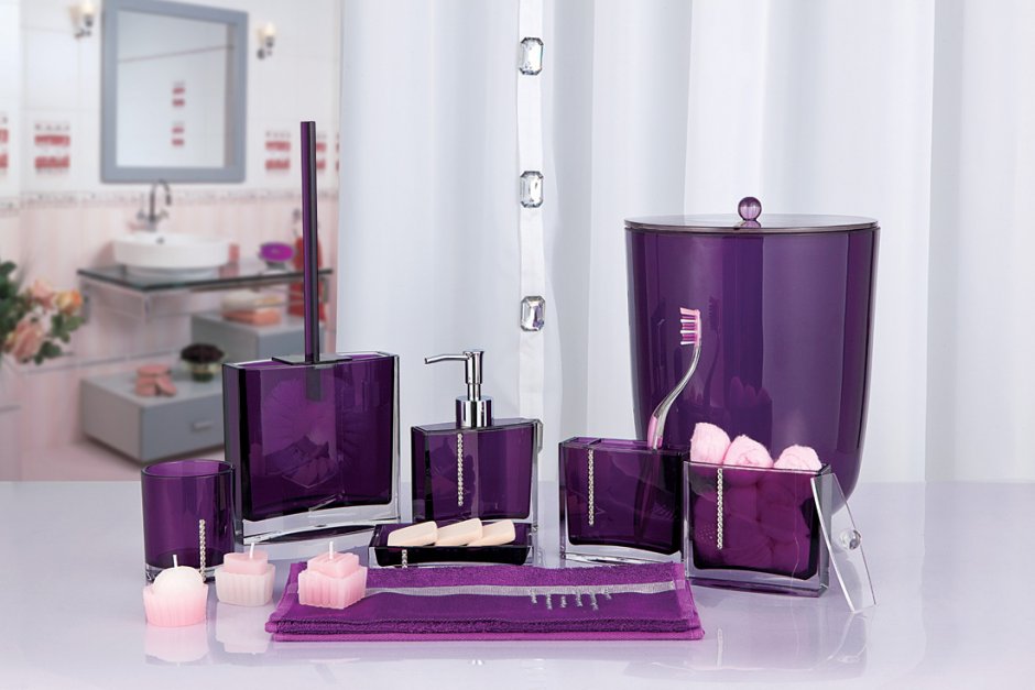 Аксессуары для ванной комнаты фиолетового цвета