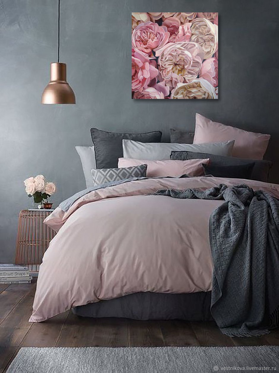 Пыльно розовый цвет в интерьере спальни
