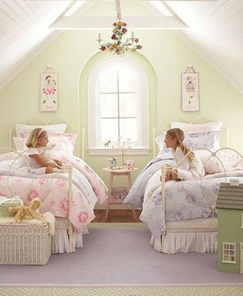 Детские комнаты для двойняшек девочек