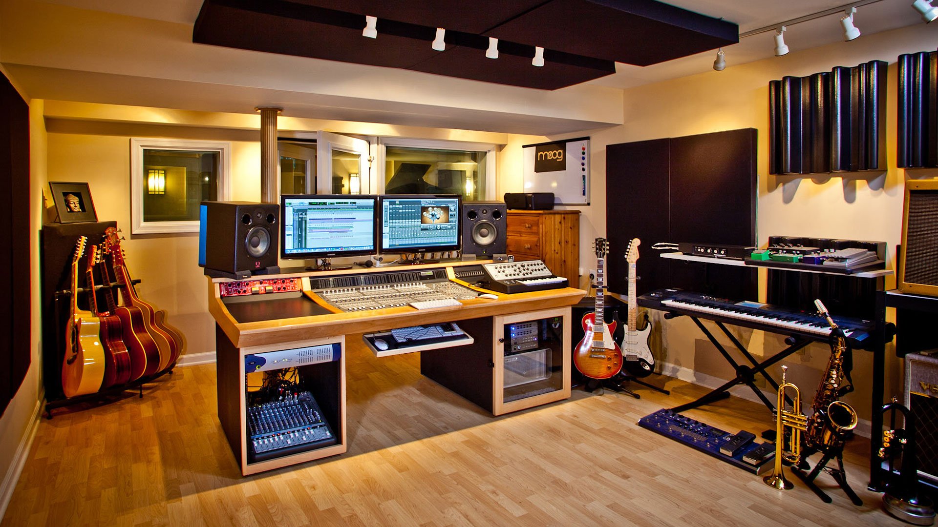 Bedroom music. Студия звукозаписи Universal Лос Анджелес. Звукозаписывающая студия. Комната музыкальная студия. Домашняя музыкальная студия.