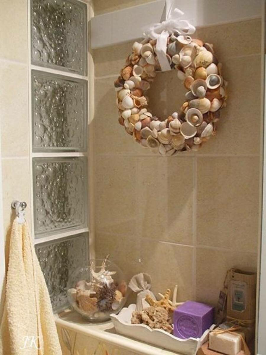 Ракушки в декоре ванной