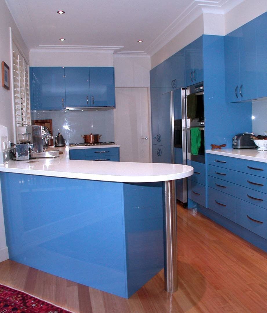 Голубой кухонный гарнитур