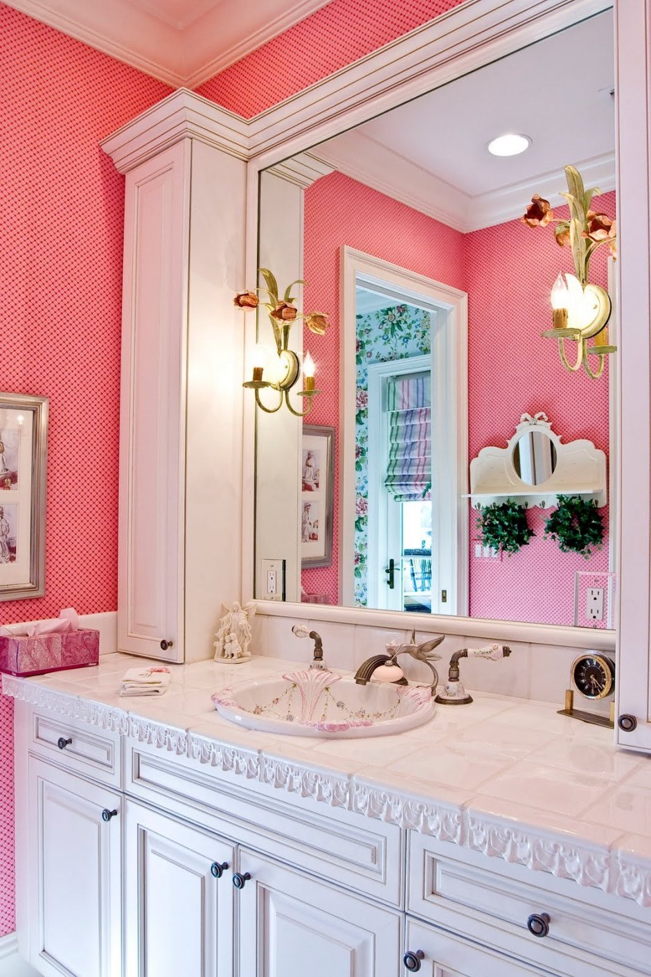 Ванная в розовом цвете