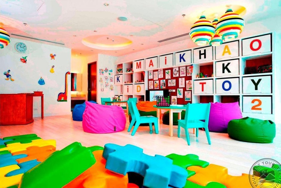 Яркие интерьеры детских игровых комнат (60 фото)