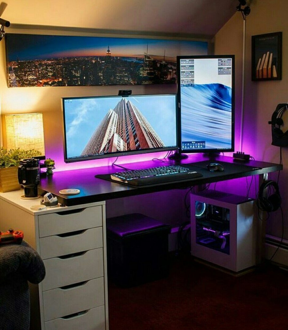 Красивый компьютерный стол