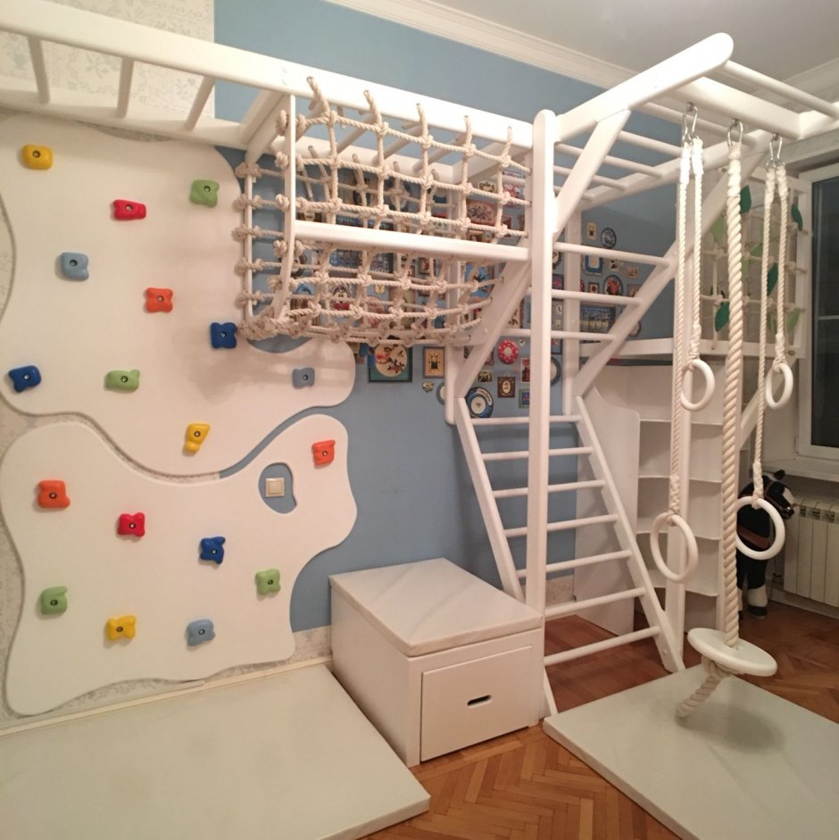 Кровать чердак со спортивным комплексом
